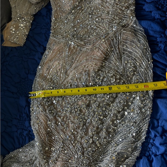 Evening gown - Picture 13 of 17